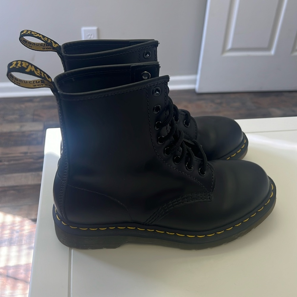 Dr. Martens 1460 Women Size 6